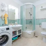 Spacious Rocky With Balcony 스플리트