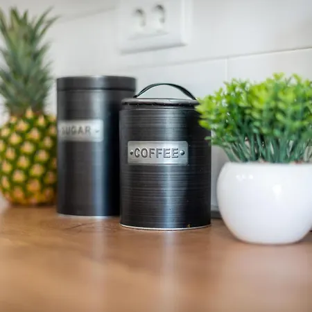 Spacious Rocky With Balcony Lägenhet *